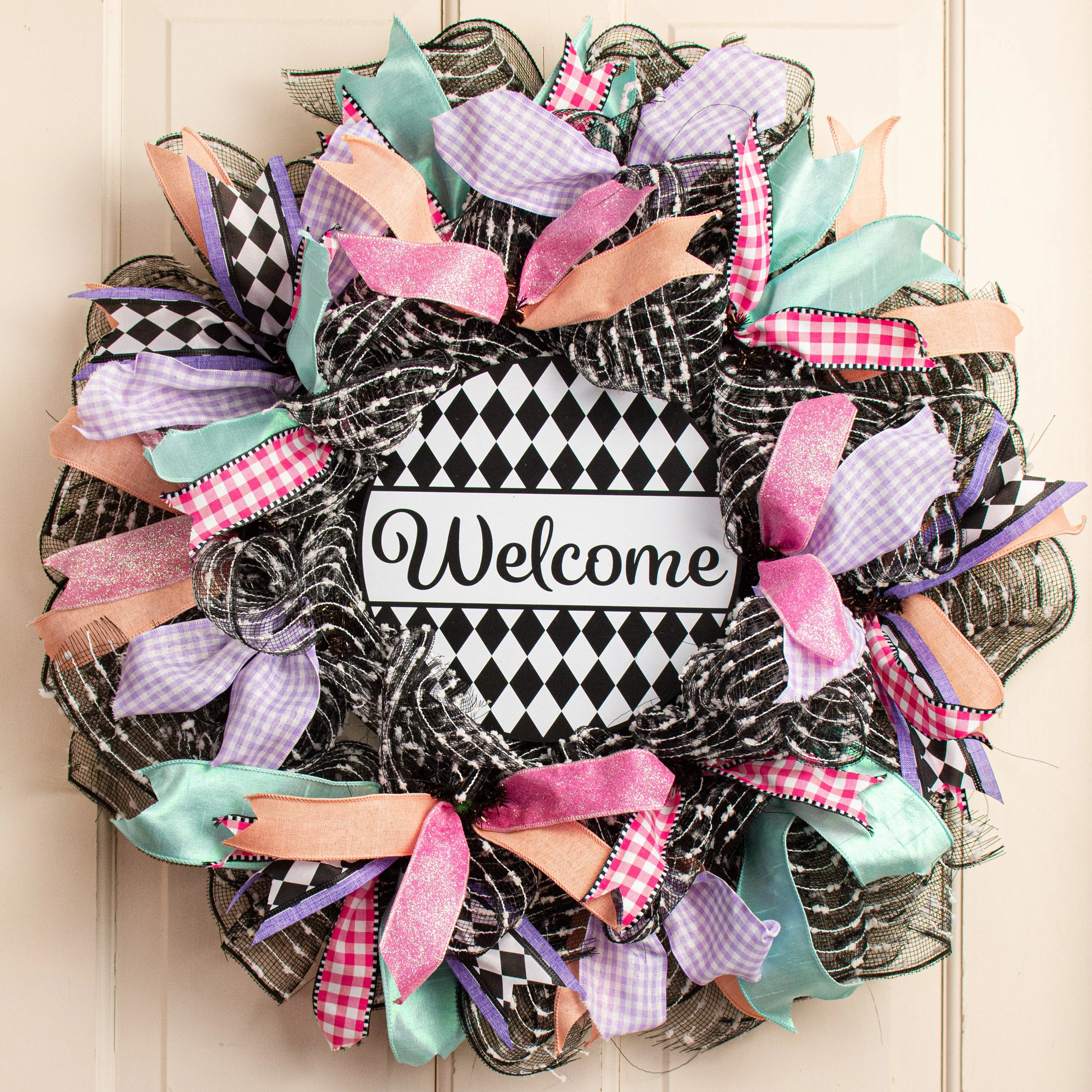 9.4" Round Waterproof Sign: Harlequin Welcome