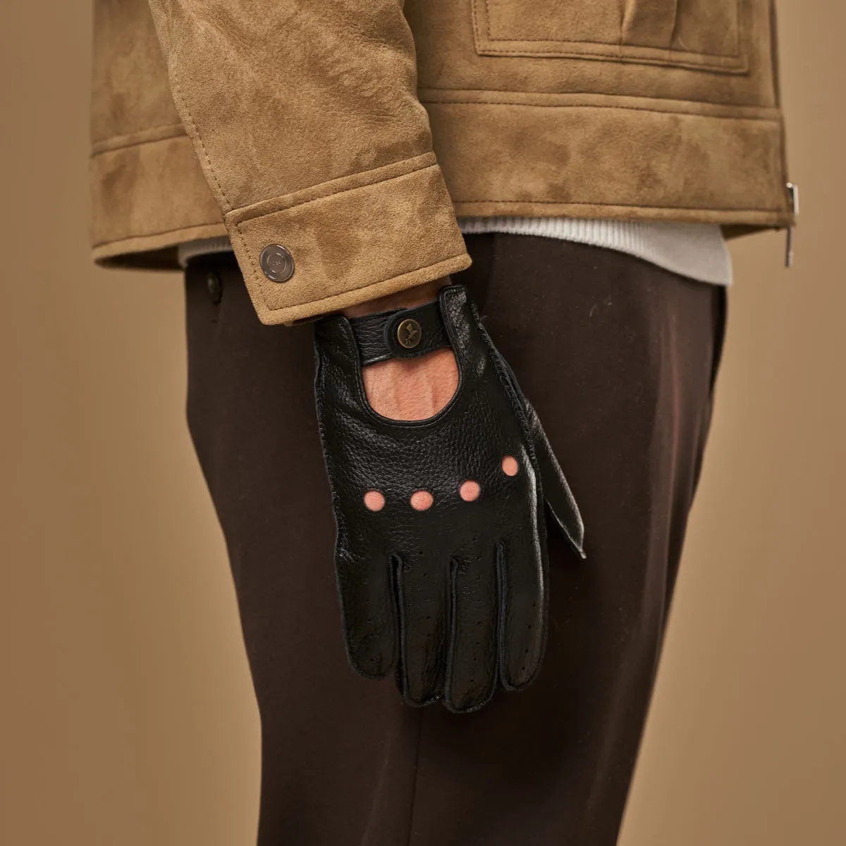 Austin (black) – luxurious driving gloves made of American deerskin leather