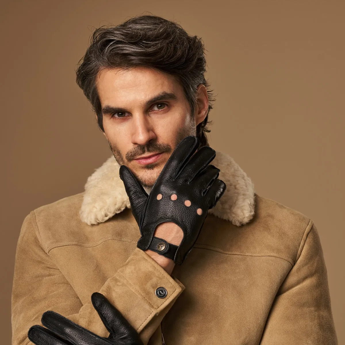 Austin (black) – luxurious driving gloves made of American deerskin leather