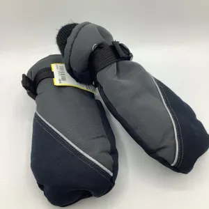 Size 4-7: Champion Grey/Black Insulated Mittens